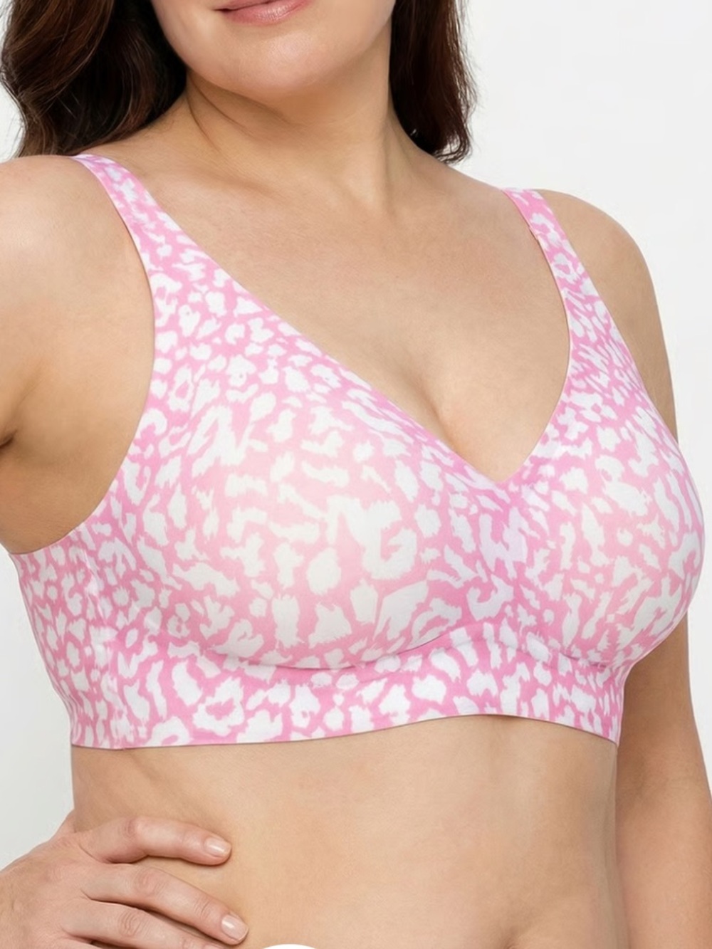 BodCurven™ - Wireless Leopard V-Neck Contour Bra, Large